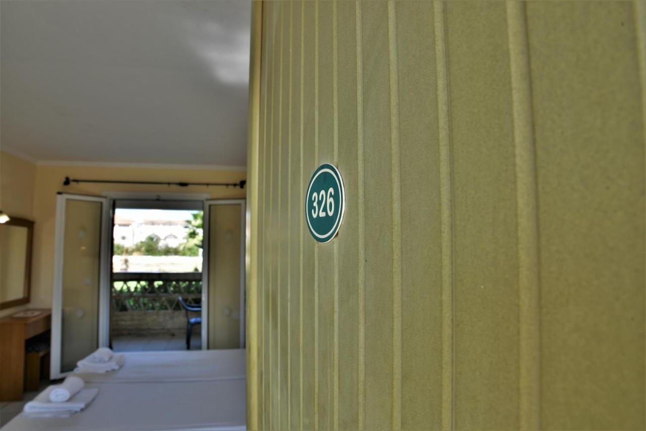 Elpida Hotel Alikanás Exterior foto
