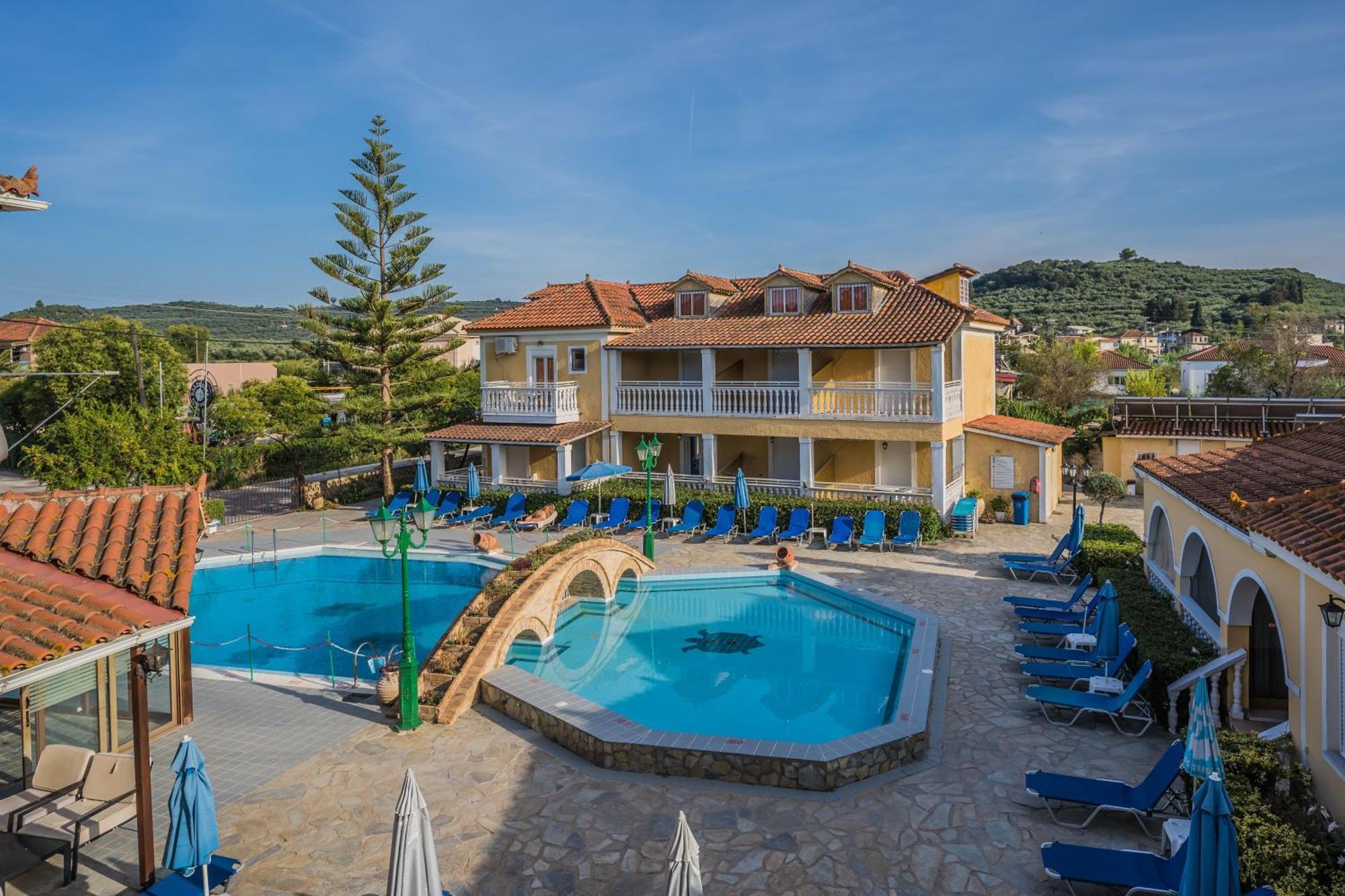 Elpida Hotel Alikanás Exterior foto