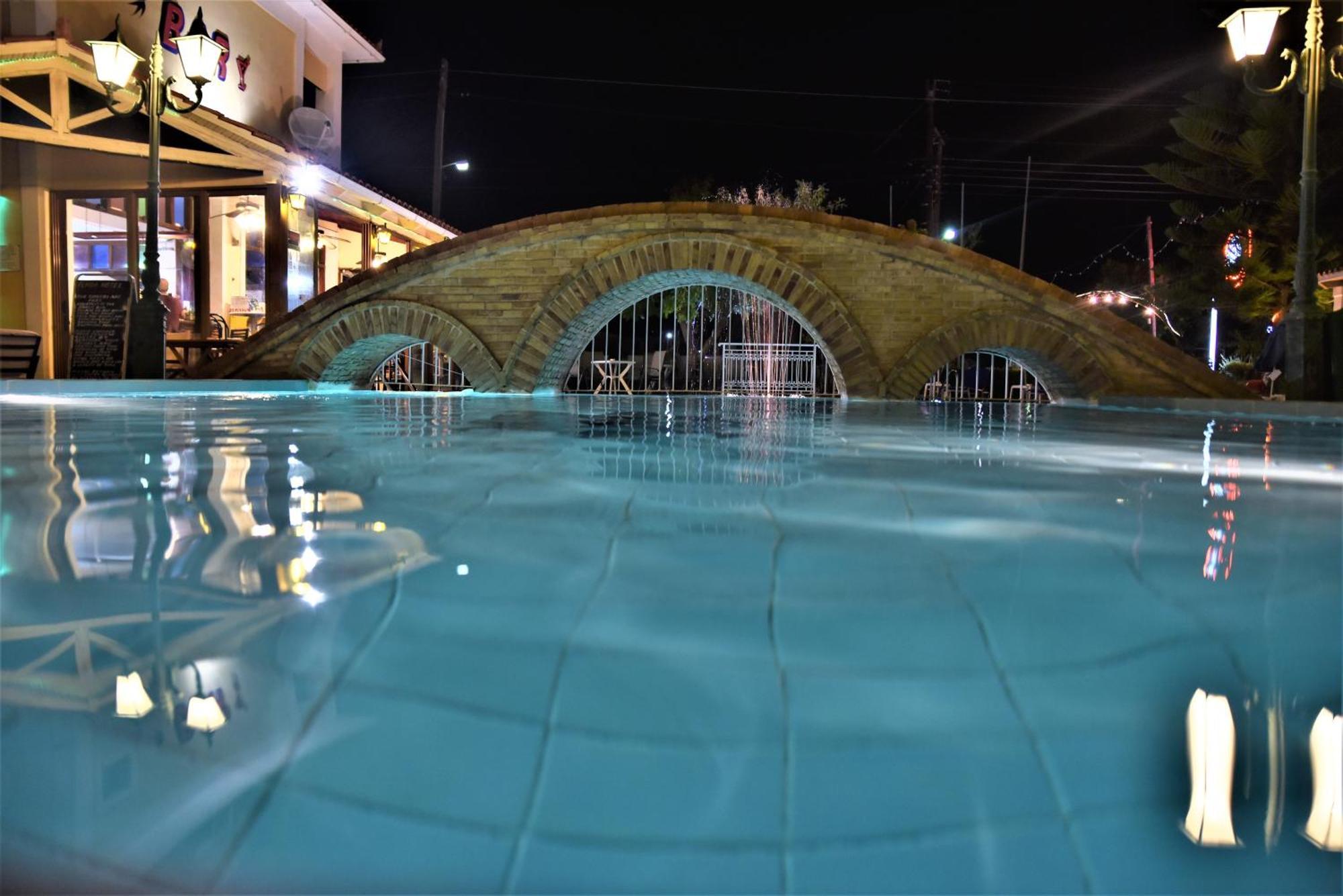 Elpida Hotel Alikanás Exterior foto